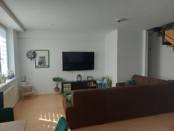 Pronájem mezonetového bytu 3+kk - 3