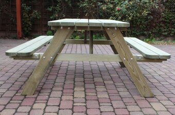Pivni set-stolo lavice pro 4/6 osob. - 3