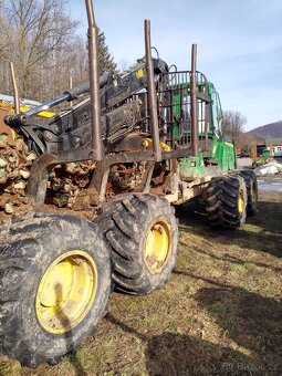 19t vyvážečka JD 1510E 8W forwarder JohnDeere lesní práce - 3
