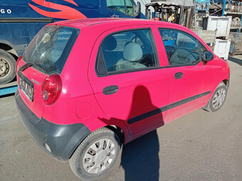 Chevrolet Spark 0.8 ( A08S3 ) 38kW r.2007 červená na náhradn - 3