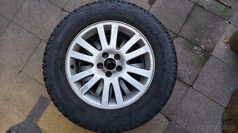 Pneu 235/65 R17 - 3