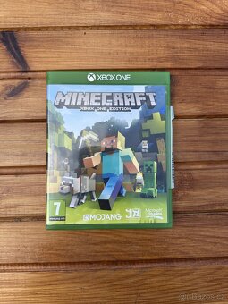 Xbox One 500GB + Minecraft - 3