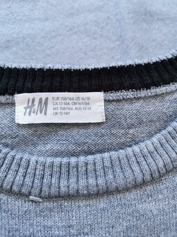 Svetr H&M s jelenem – vel. 158/164 - 3