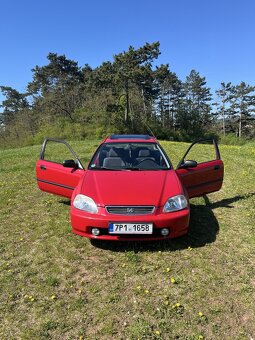 Honda Civic 6G Coupe 1.6i - 3