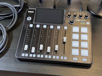 Rode Caster PRO II + 3x Rode PodMic + 3x XLR AdamHall 3x DS1 - 3