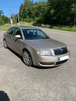 Škoda Superb 2.8 V6 142kw - 3