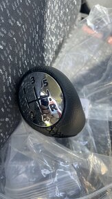 Prodám manžetu řadící páky s hlavicí Renault - 3