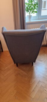 Ikea křeslo ušák a podnožka STRANDMON šedé - 3