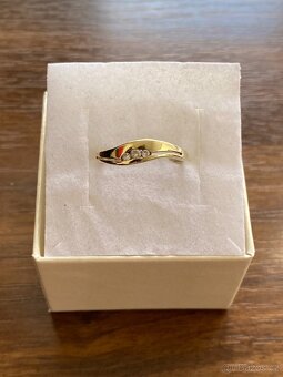 Zlatý dámský prsten - 3