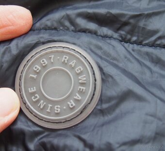 dívčí zimní bunda vel.146/152 - 3