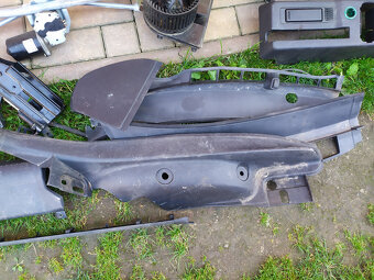 Škoda Octavia RS díly - 3