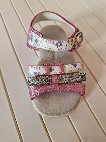 Holčičí sandaly - 3