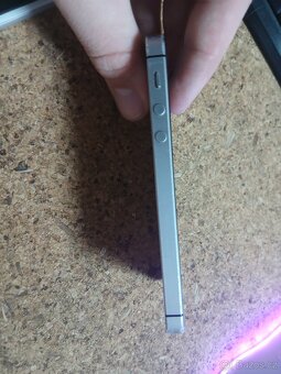 iPhone SE 2016 64GB - 3