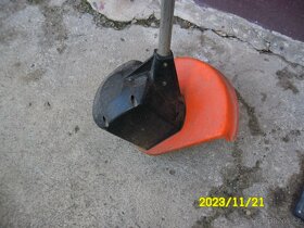 strunovou sekačku a sekací lištu - 3