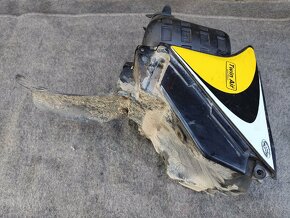Prodám airbox Suzuki Rm125 - 3