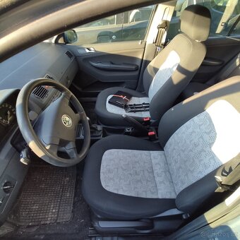Škoda Fabia na díly - 3