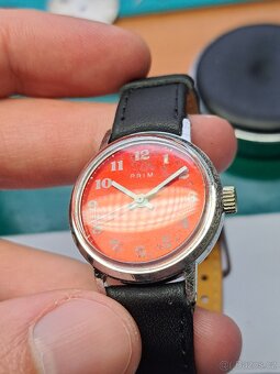 Hodinky Prim "červené", po servisu, záruka - 3