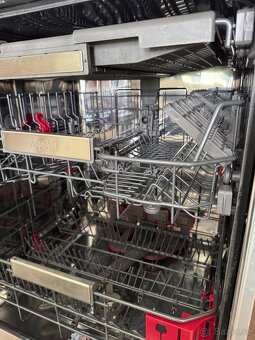 Whirlpool myčka nádobí WIO 3O540 PELG Supreme Clean - 3