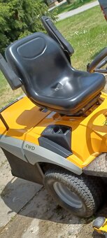 Zahradní traktor Stiga Estate 4x4 - 3