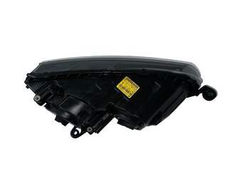 Levý přední halogen 5E1941017 Škoda Octavia 3 r.v. 2017 - 3
