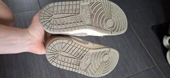 Jordan 1 Retro Low OG Atmosphere Grey velikost 42 - 3
