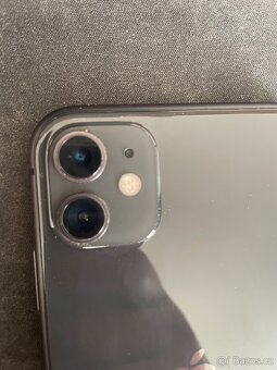 iPhone 11 64GB, vada displeje (ghost), baterie 83 % - 3