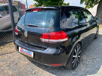 VW Golf 1.6 MPi Senzory, ALU, Výhřev Sedadel - 3