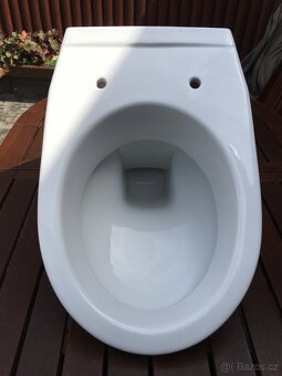 Závěsné WC. - 3