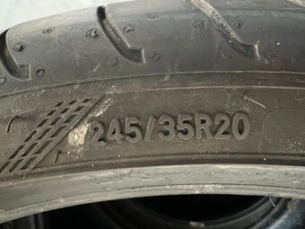 Good Year 245/35R20 - 3