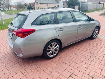Toyota Auris 1.8 -73 kW Hybrid , kamera 2014 - 3