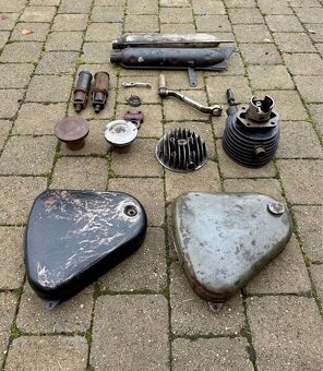 ČZ 125 B T - dily - 3