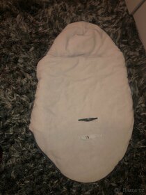 Vložka do autosedačky, skoro nová. - 3