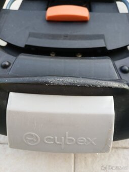 Autosedačka + izofix - 3