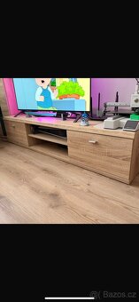 Skleněný stul a skříňka pod TV - 3