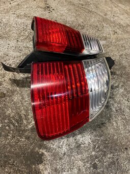 Bmw e39 touring zadní světla facelift - 3