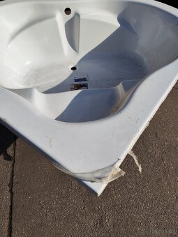 Plastová rohová vana nová - 3