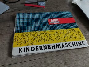 Dětský retro šicí stroj Piko mechanik s doplňky - 3