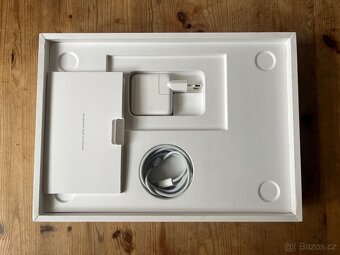 Macbook Air M4 13,6" (2025), záruka - 3
