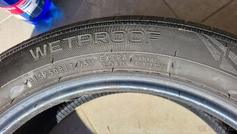 pneu nokian wetproof 215/50 R17 95V - 3