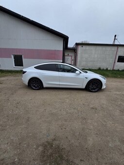 Tesla Model 3 Long Range - 3
