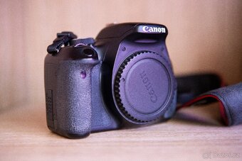 Canon EOS 600D + objektivy + blesk + příslušenství - 3