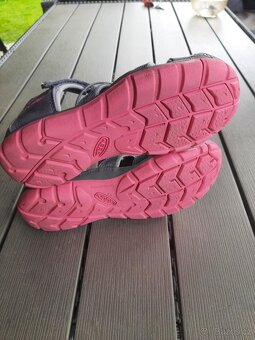 Sandály Keen velikost 36 stélka 22,5 cm - 3