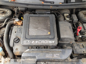 Kia Carnival 2,9CRDI 2003 106kW - jen díly - 3