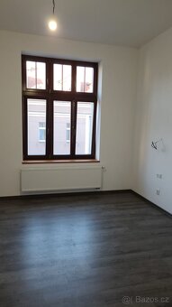Byt 1+1 v činžovním domě ve Slaném - 3