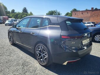 BMW iX xDrive40 240kW - ČR - 1.majitel - 3