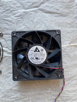 Ventilátor/větrák Delta QFR1212GHE – 120mm / 12V / 2.7A - 3