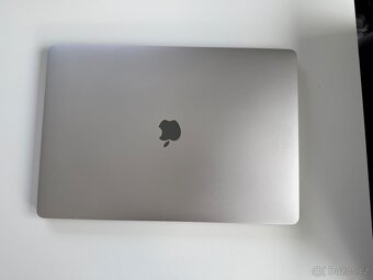 MacBook Pro 2019 16" - 2.4 GHz, 8TB SSD, 64GB Ram, 8GB VRAM - 3