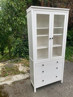 IKEA Hemnes vitrína - bíl. mořená - 3