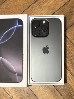 iPhone 16 pro 128 gb černý titan - 3