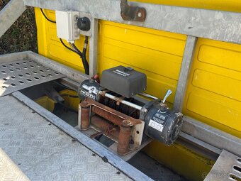 Odtahový speciál Peugeot Boxer 3.0 HDi - 3